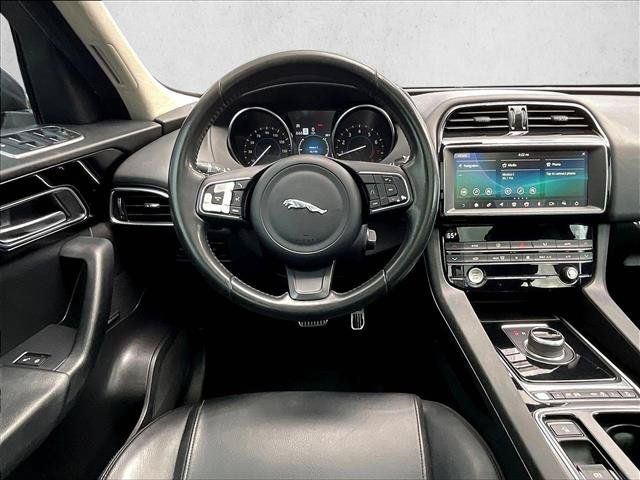 Used 2019 Jaguar F-PACE AWD/4WD image 7