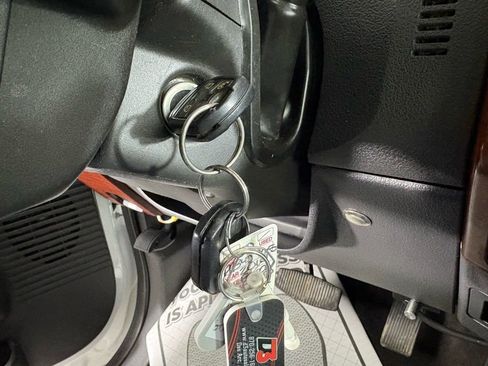 Used 2014 Ford F250 King Ranch w/ King Ranch w/Chrome Package image 30