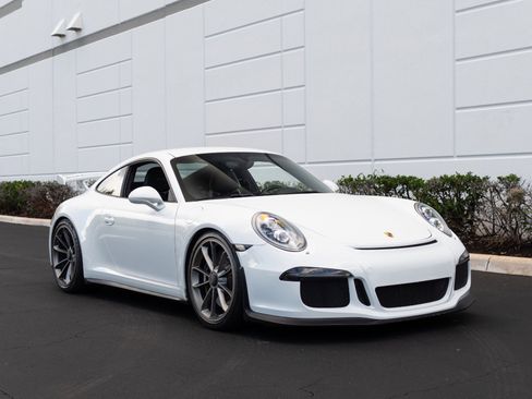 Used 2015 Porsche 911 GT3 image 4