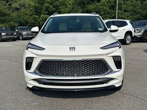 New 2026 Buick Encore GX Avenir w/ Avenir Convenience Package FWD image 3