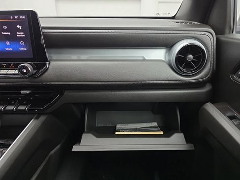 Used 2023 Chevrolet Colorado LT w/ LT Convenience Package II AWD/4WD image 43