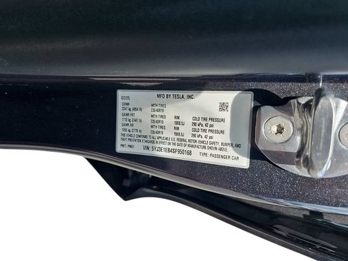 Used 2025 Tesla Model 3 Long Range AWD/4WD image 33