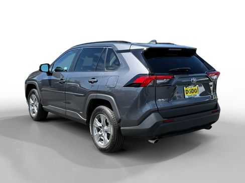 Used 2025 Toyota RAV4 XLE AWD/4WD image 3