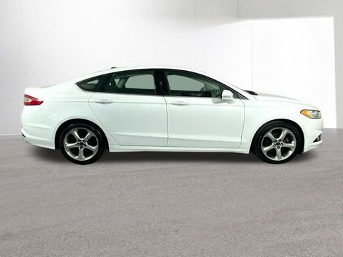 Used 2016 Ford Fusion SE w/ Equipment Group 201A image 34