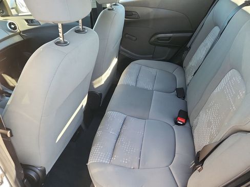 Used 2020 Chevrolet Sonic LT image 9