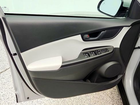 Used 2023 Hyundai Kona SEL w/ Cargo Package image 10