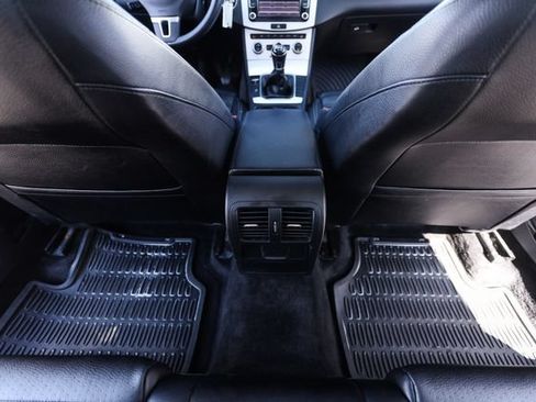 Used 2013 Volkswagen CC Sport FWD image 30