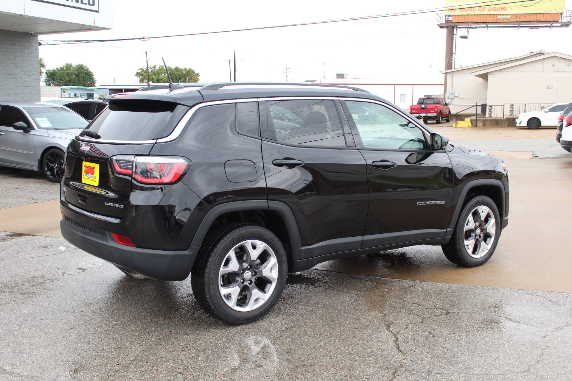 Used 2018 Jeep Compass Limited w/ Navigation Group AWD/4WD image 4