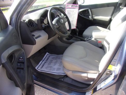 Used 2012 Toyota RAV4 4WD w/ Value Pkg image 2