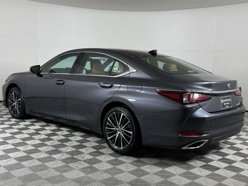 Used 2025 Lexus ES 350 w/ Premium Package FWD image 7