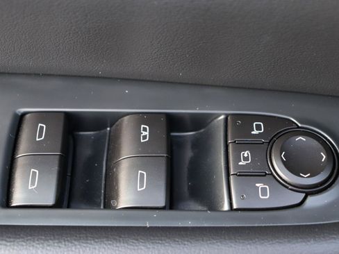 Used 2025 Buick Enclave Preferred AWD/4WD image 53