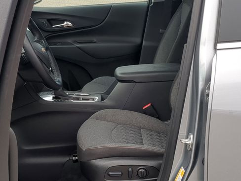 Used 2024 Chevrolet Equinox LT image 12