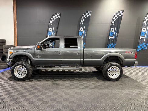 Used 2016 Ford F250 Lariat w/ Chrome Package image 2