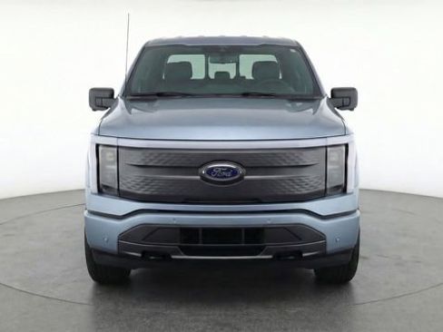 Used 2022 Ford F150 Lightning XLT image 12
