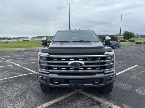 Used 2023 Ford F250 Platinum w/ Tremor Off-Road Package AWD/4WD image 2