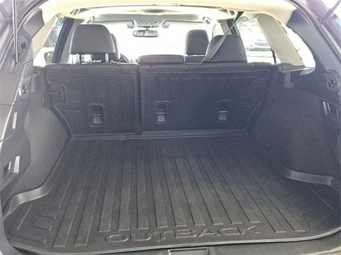 Used 2016 Subaru Outback 3.6R Limited image 27