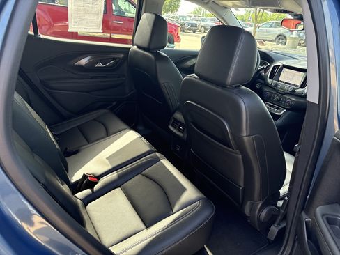 Used 2024 GMC Terrain SLT w/ Infotainment Package II AWD/4WD image 13