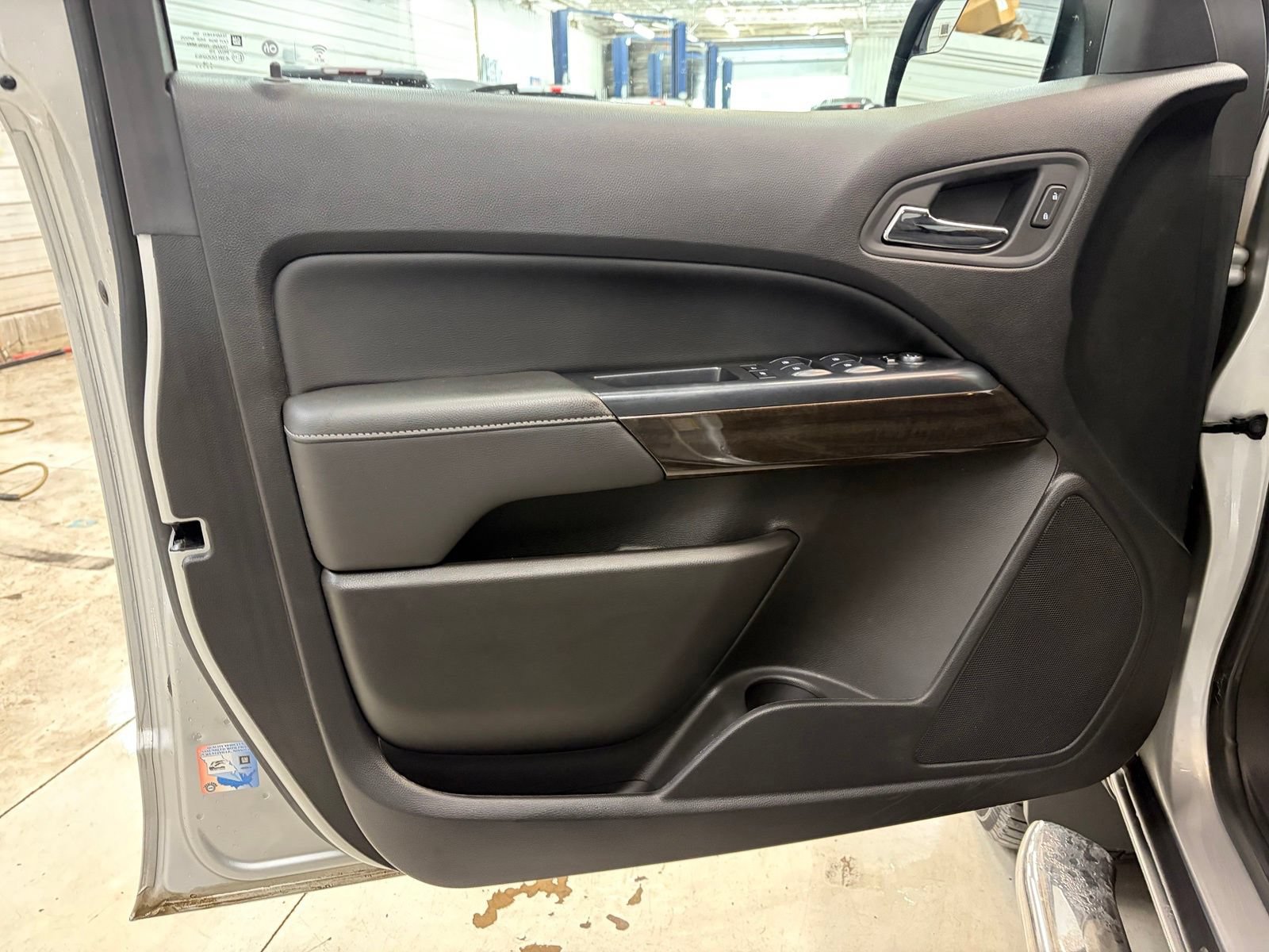 Used 2018 GMC Canyon SLE w/ SLE Convenience Package AWD/4WD image 9