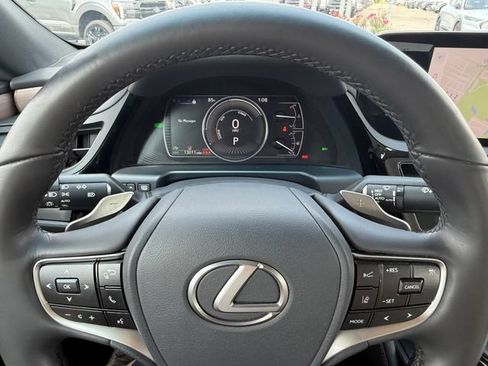Used 2024 Lexus ES 300h w/ Premium Package FWD image 20