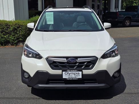 Certified 2021 Subaru Crosstrek 2.0i Premium w/ Moonroof Package AWD/4WD image 2