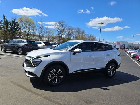 Used 2023 Kia Sportage EX AWD/4WD image 3
