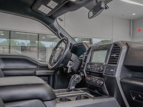 Used 2018 Ford F150 XLT w/ Equipment Group 302A Luxury AWD/4WD image 18