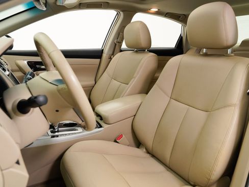 Used 2013 Nissan Altima 2.5 SL w/ Technology Pkg FWD image 5