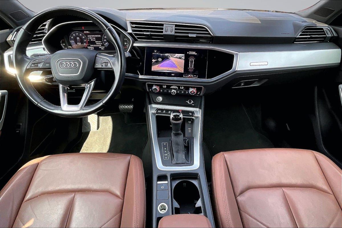 Used 2020 Audi Q3 2.0T Premium w/ Convenience Package AWD/4WD image 16