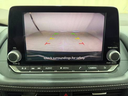 Used 2021 Nissan Rogue S AWD/4WD image 25
