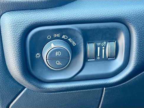 Used 2024 RAM 2500 Laramie image 17