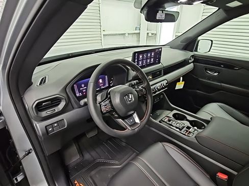 New 2026 Honda Pilot TrailSport image 11