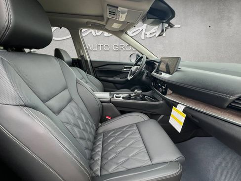 New 2026 Nissan Rogue Platinum AWD/4WD image 24