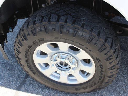 Used 2023 Ford F350 XLT w/ FX4 Off-Road Package AWD/4WD image 10