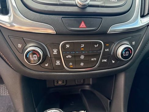 Used 2018 Chevrolet Equinox Premier AWD/4WD image 25