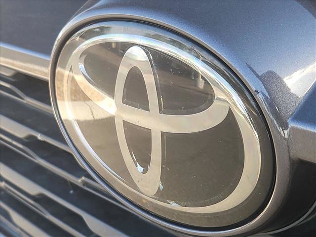 Used 2022 Toyota RAV4 XLE AWD/4WD image 30