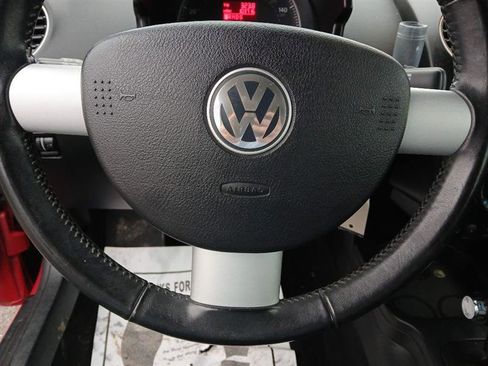 Used 2009 Volkswagen Beetle S image 14