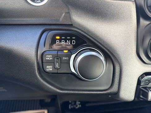 Used 2024 RAM 2500 Tradesman w/ Chrome Appearance Group image 17