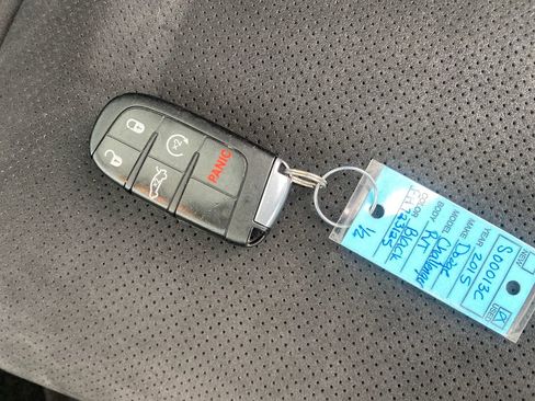 Used 2015 Dodge Challenger R/T Plus image 27