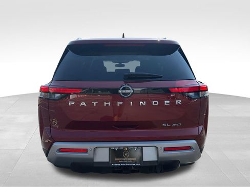 Used 2022 Nissan Pathfinder SL AWD/4WD image 4