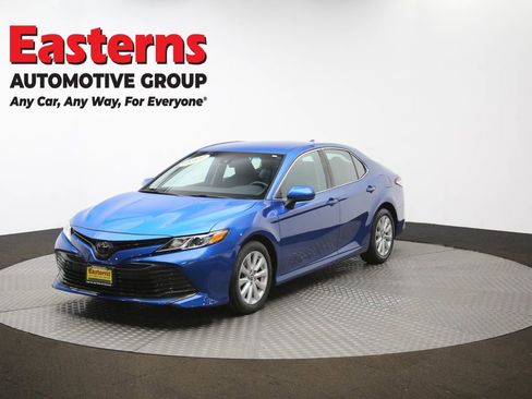 Used 2019 Toyota Camry LE image 54