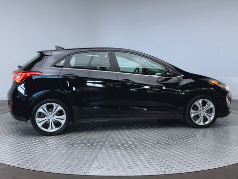 Used 2014 Hyundai Elantra GT w/ Option Group 02 FWD image 9