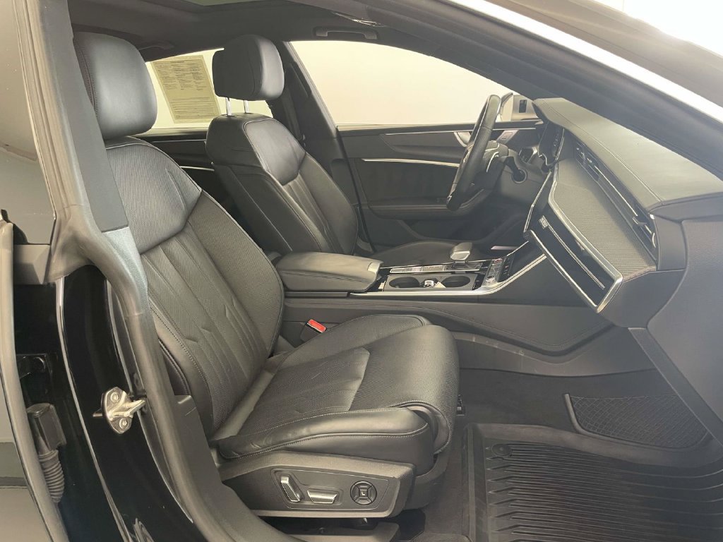 Used 2021 Audi RS 7 Sportback AWD/4WD image 23