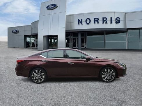Used 2023 Nissan Altima 2.5 SL AWD/4WD image 5
