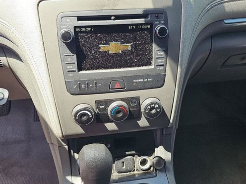 Used 2017 Chevrolet Traverse LS FWD image 12