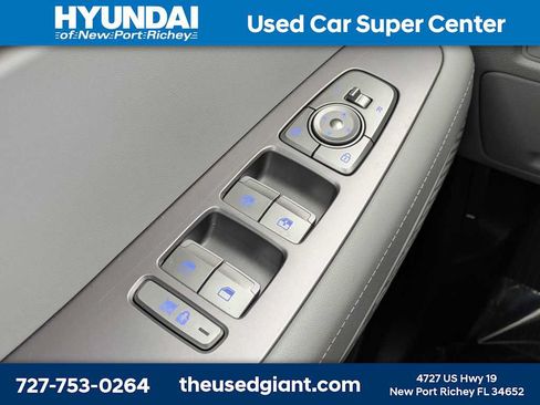 Certified 2025 Hyundai Palisade SE FWD image 32