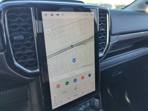 Used 2025 Ford Ranger Lariat w/ Trailer Tow Package image 26