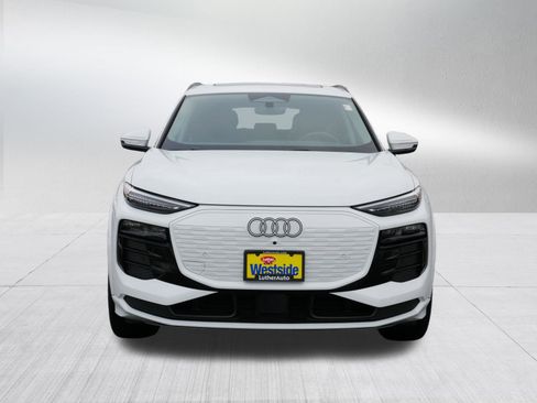 Used 2025 Audi Q6 e-tron Premium Plus w/ Premium Plus image 2