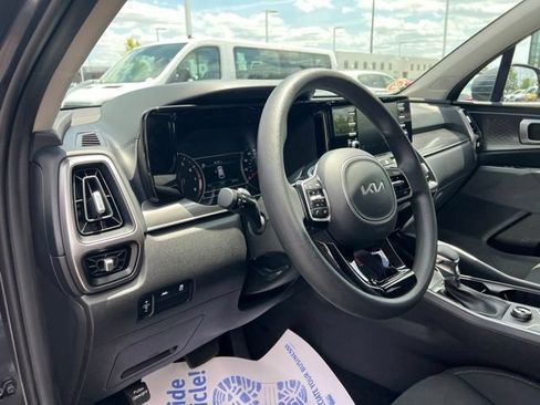 Certified 2023 Kia Sorento LX AWD/4WD image 10