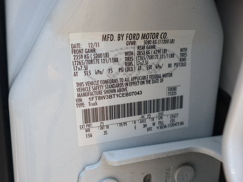 Used 2012 Ford F350 XLT w/ XLT Interior Pkg image 48