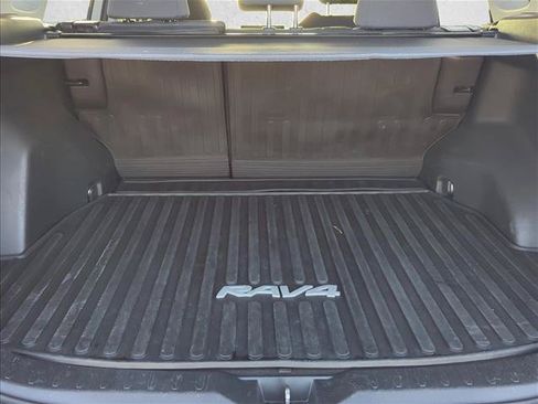 Certified 2022 Toyota RAV4 XLE AWD/4WD image 8